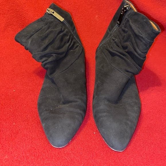 Aquatalia Size 6.5 ladies black booties - Picture 1 of 6